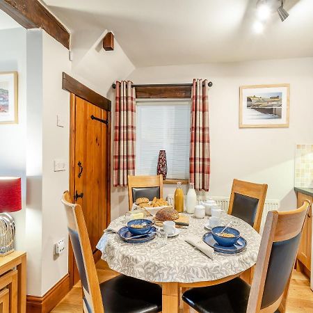 Nans Cottage - Uk43350 ウィットビー エクステリア 写真
