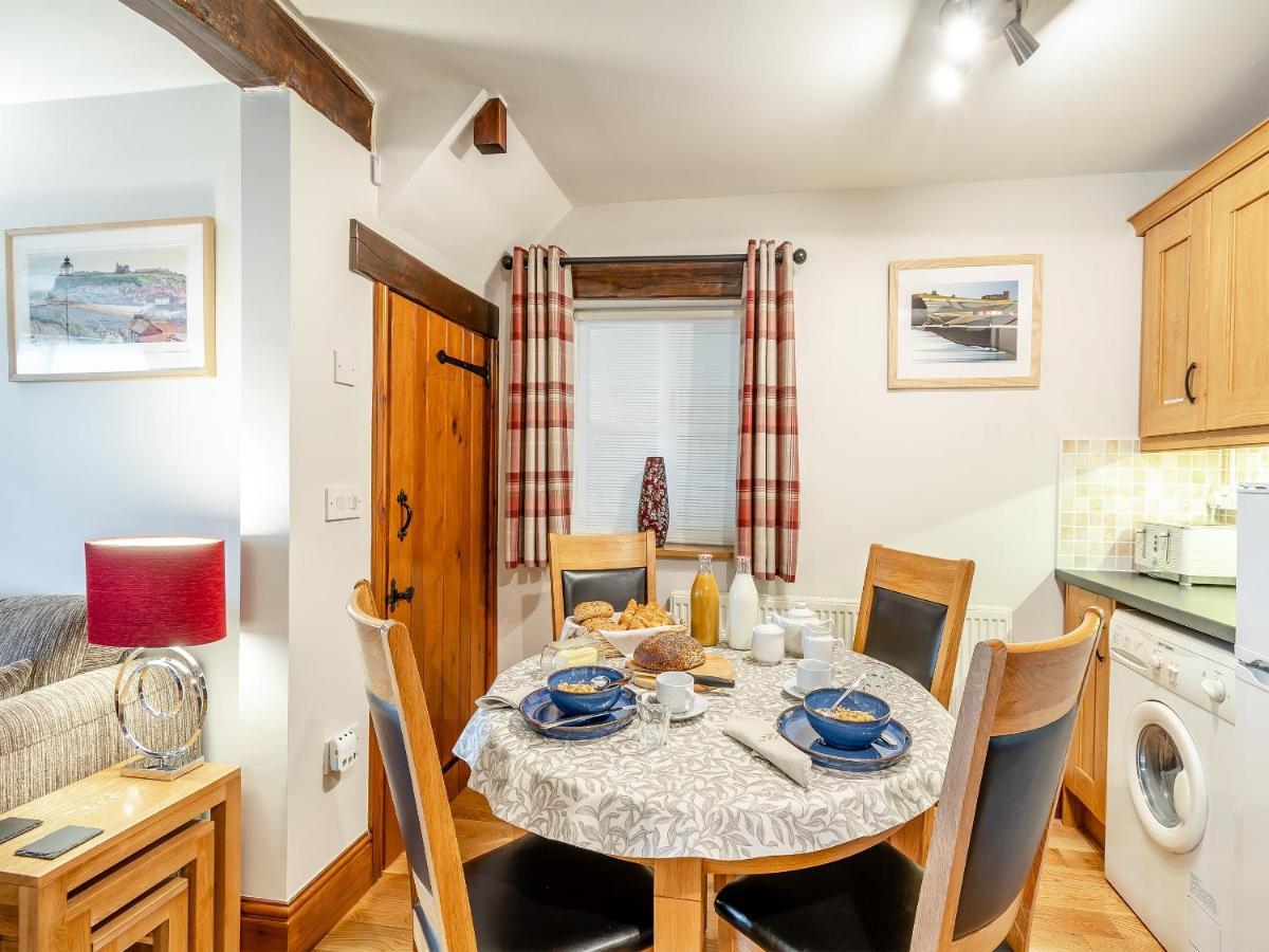 Nans Cottage - Uk43350 ウィットビー エクステリア 写真